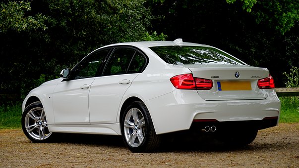 Advantages and Disadvantages to Long Term Auto Loans
