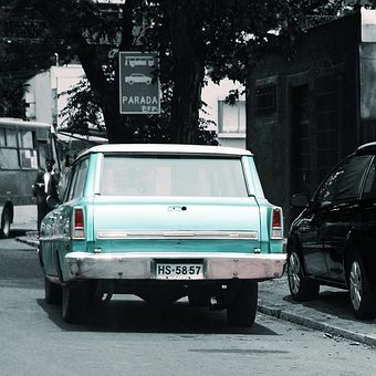 Effective Features To Consider While Buying Auto Coverage