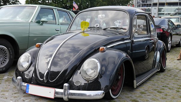 Auto Dealerships In Indianapolis: Determining The Price Of Secondhand Cars