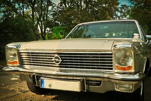 Easy and quick windshield repair within your boulder auto glass services