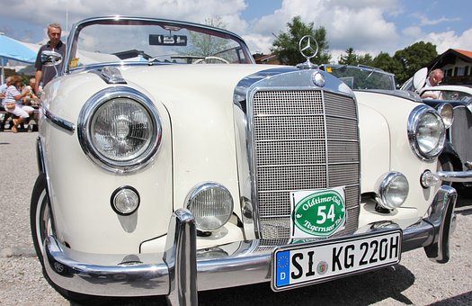 Should You Set Your Own Auto Insurance Price?