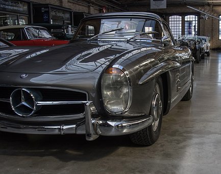 How To Sell Your Collectible Automobile.