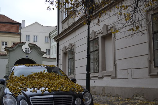 Marke Ihres Autos Geschft Mit Attraktive Fahnenmasten
