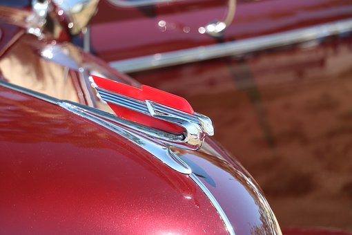 Lean Manufacturing Implementation - From the Automotive to the Pharmaceutical Industry