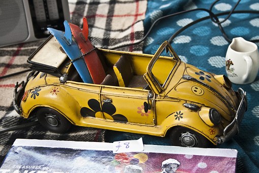 Decorated Your Own Car Through Automobile Accessories