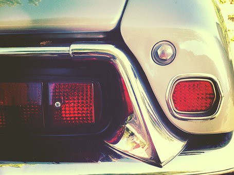 Auto Dealers And Their Service Offered Within An Auto Repair Works