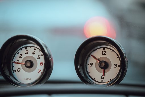 Article Submitter on auto-pilot - Three Important Things Affiliate Marketers Need To Survive