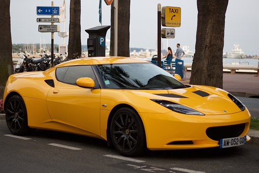5 Tips to Save Money on Student Auto insurance
