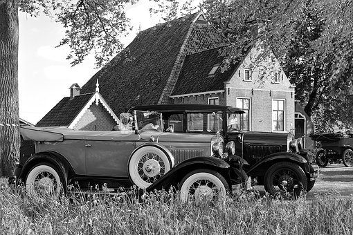 Cloud Based Services Enter The Automotive Space
