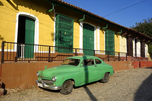 Automotive resources online is triggering a big demand for old and used trucks