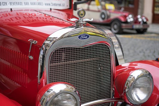 Auto Dealerships In Indianapolis: Determining The Price Of Secondhand Cars