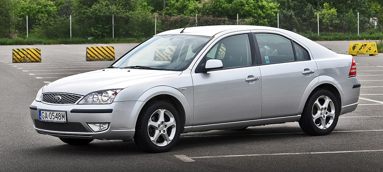 Easy and quick windshield repair within your boulder auto glass services