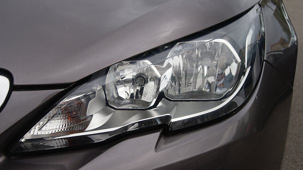 Confrontation Between Chinese And Foreign Automobile Audio And Video A Two-staged Show Enter The