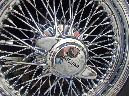 Open Doors to a New Career with Auto Body Repair Techniques