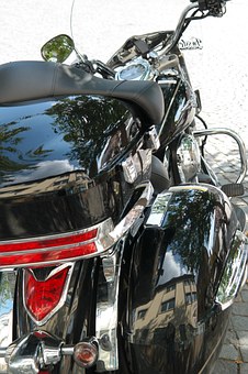 Tips On Auto Glass Replacement Service