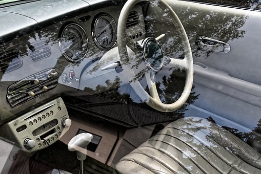 Automatic Winders: Keep Your Automatic Luxury Watches Working