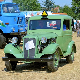 What are Your Various Auto Repair Manual Options?