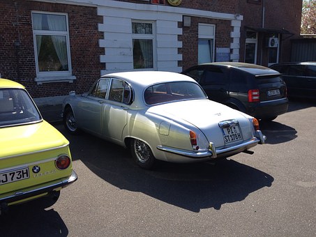 Auto Transport: How to choose the best mover