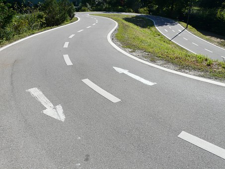 A Few Ways To Keep Your Auto Insurance Costs Low
