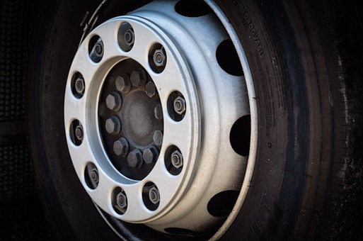 Shortage of auto parts irks industry