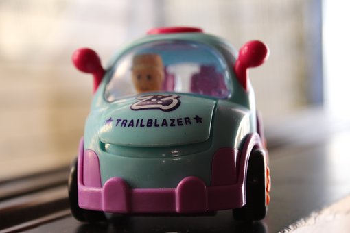 Frbiz.com Reports U.s. Auto Strategy Toward Small Cars