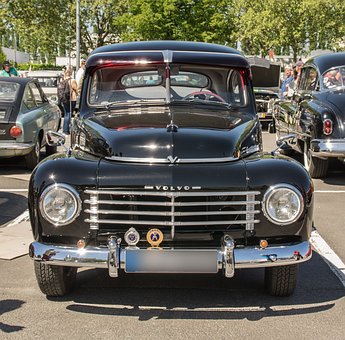 An Auto Service Mechanic Gives An Overview On Automotive Engine Tune Ups, Repair And Replacement