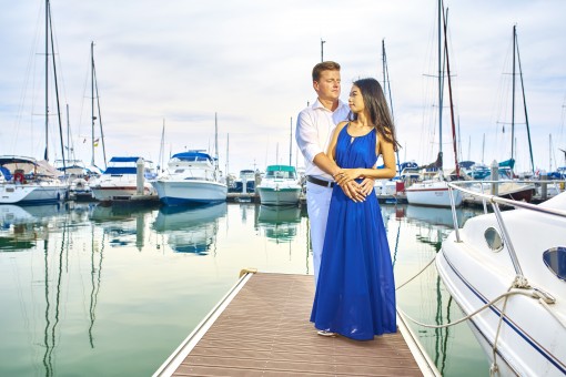 How to Make a Woman Be Attracted to You During the First Date
