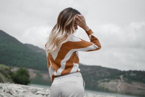 How to Tell If a Man is Attracted to You? 7 Signs Which Will Prove Whether He Likes You Or Not