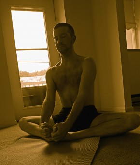 The Solution for Men's Pants that Won't Stay Up by:Janine Giorgenti