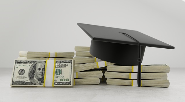 Instant Cash Loans: Instantly Approved Deal