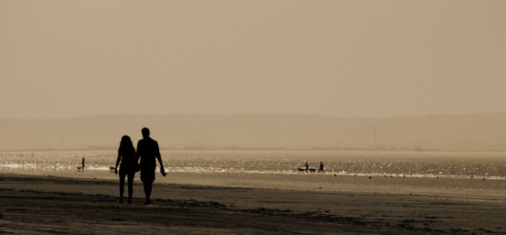 Single For The Holidays? How To Attract Love Without Trying