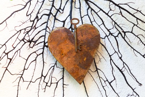 Coping With A Break Up For Males - three Helpful Rules To Ease Your Pain And Win Her Back