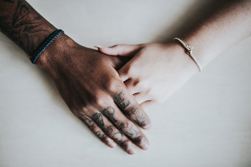 5 Ways To Make Her Feel Sexy