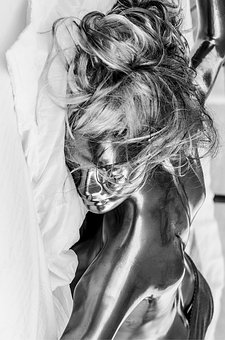 3 Stunning Tricks To Turn Any Girl On Within Seconds - Allowing Her To Orgasm Easily