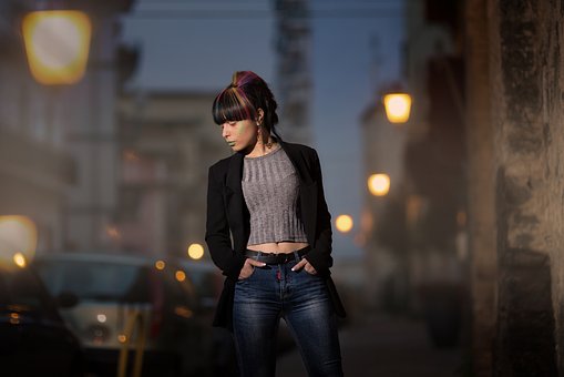 Learn How To Talk Dirty The Right Way For Women
